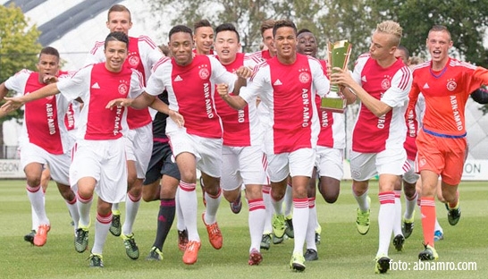ABN AMRO tot medio 2020 verbonden aan de jeugd van Ajax