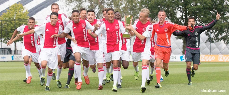ABN AMRO tot medio 2020 verbonden aan de jeugd van Ajax