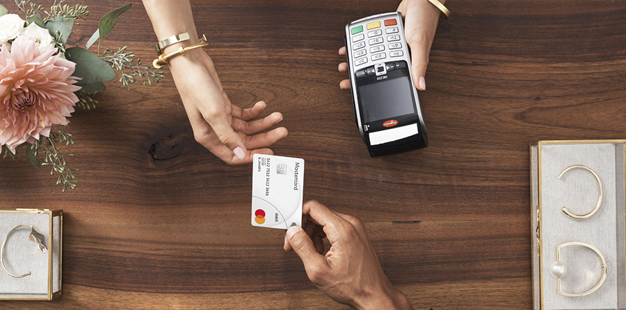 Knab en Mastercard introduceren nieuwe betaalpas