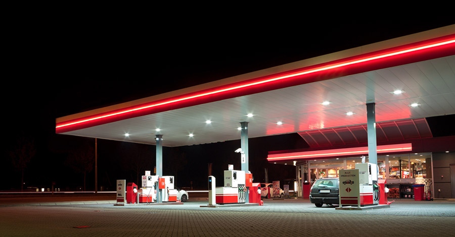 Aantal tankstations halveert zelfstandige pomphouders hardst geraakt Aantal tankstations halveert zelfstandige pomphouders hardst geraakt
