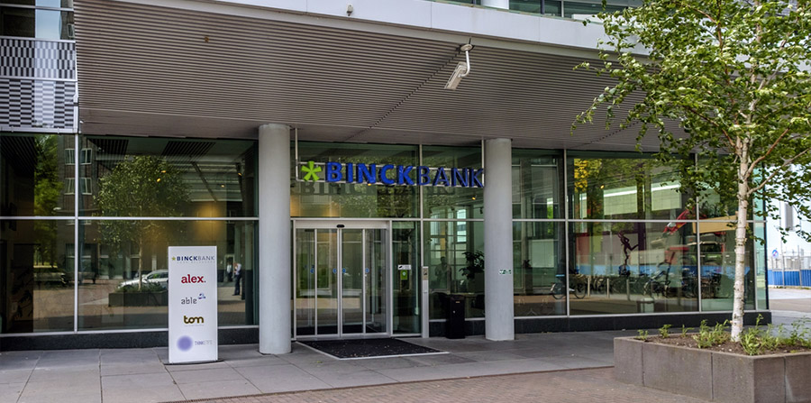 Saxo Bank ontvangt drietal boetes vanwege slordige migratie BinckBank