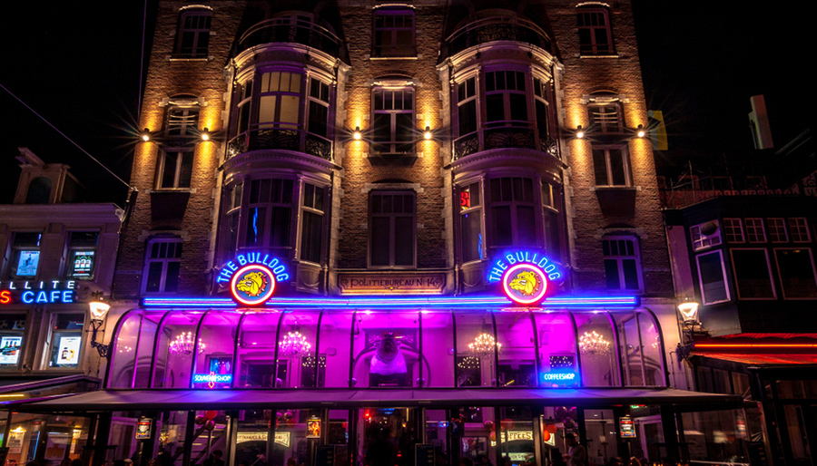 Rechter verbiedt Worldline te stoppen met pinbetalingen coffeeshops 