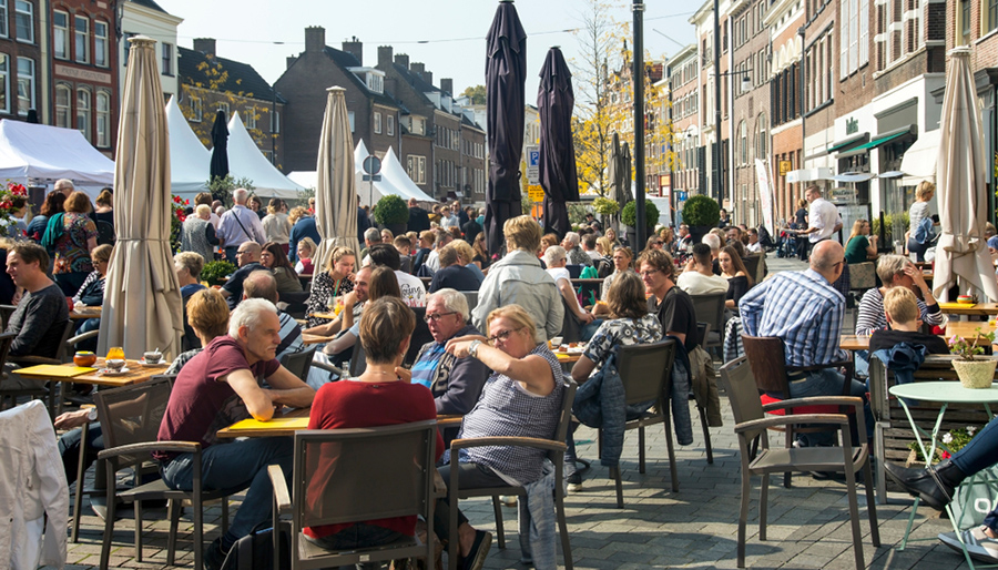 Rabobank: vakantie en horeca domineren zowel vrijetijdsuitgaven als geluksbeleving