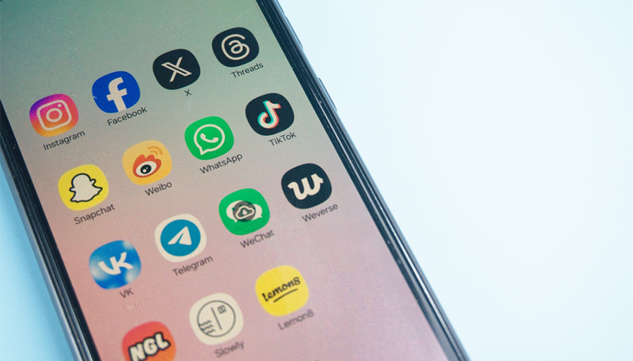 Banken roepen sociale media op: stop met het faciliteren van online fraudeurs