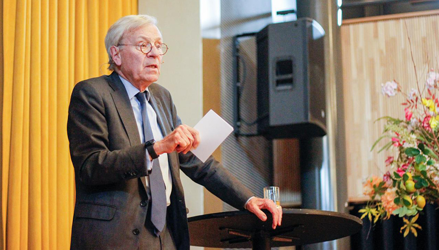 Hoe digitale transformatie arbeidsproductiviteit verhoogt en de energietransitie versnelt Hoe digitale transformatie arbeidsproductiviteit verhoogt en de energietransitie versnelt