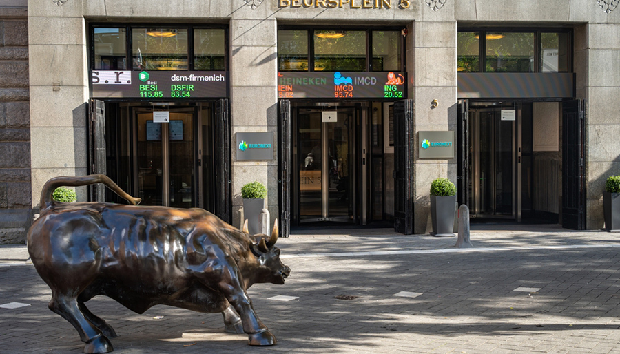 Banken schuiven op van cryptoexperiment naar integratie