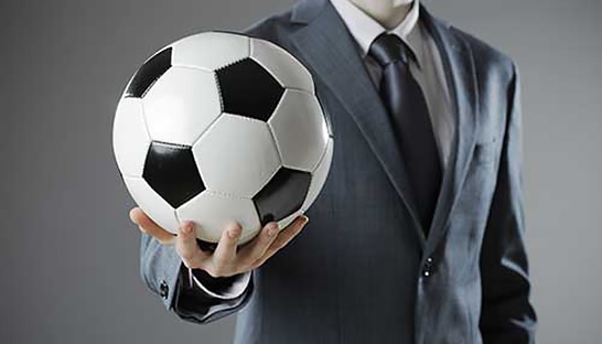 ING helpt amateurvoetbalclubs met crowdfunding