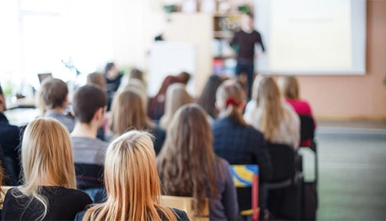 SNS: Ouders maken zich zorgen om studiekosten kind