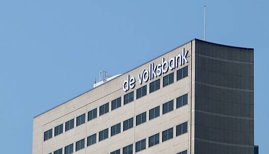 Volksbank-toezichthouder Van Rutte stapt op na kritisch rapport