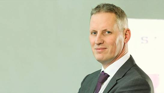 Erwin Dreuning viert ‘tinnen’ jubileum als CEO bij Stater