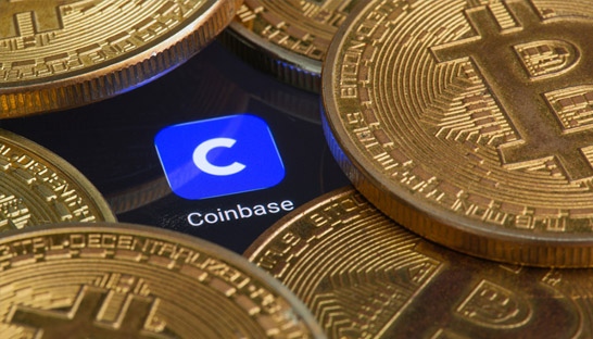 Registratieloos Coinbase ontvangt boete van €3,3 miljoen
