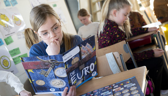 Volksbank bereikt recordaantal scholieren met Eurowijs-lesmateriaa
