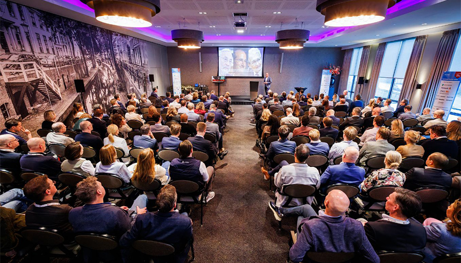 Word de bank die klanten hun hele leven bijstaat – en doe het in twee minuten