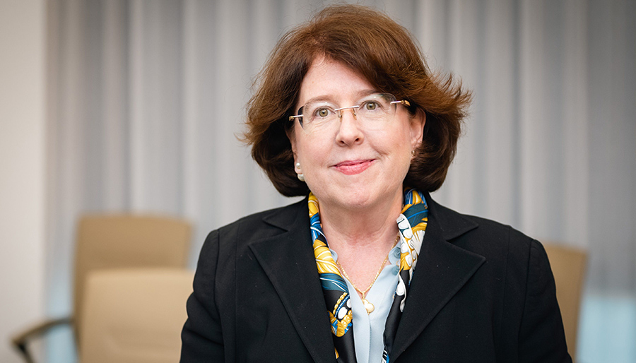 Oud-ECB-toezichthouder Elizabeth McCaul wordt voorzitter van RegTech Reform Technologies