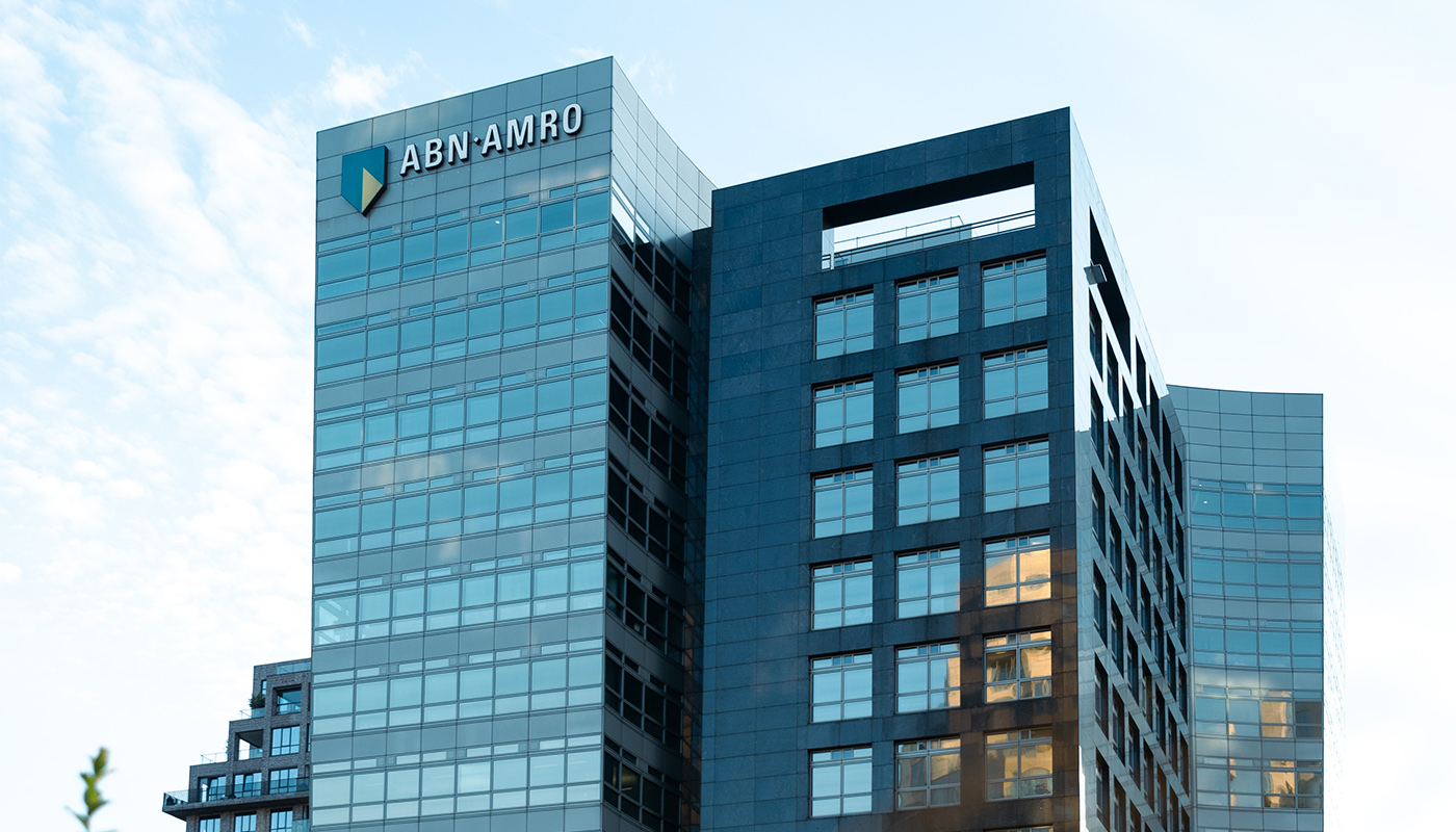 ABN AMRO-personeel legt voor het eerst deze eeuw het werk neer