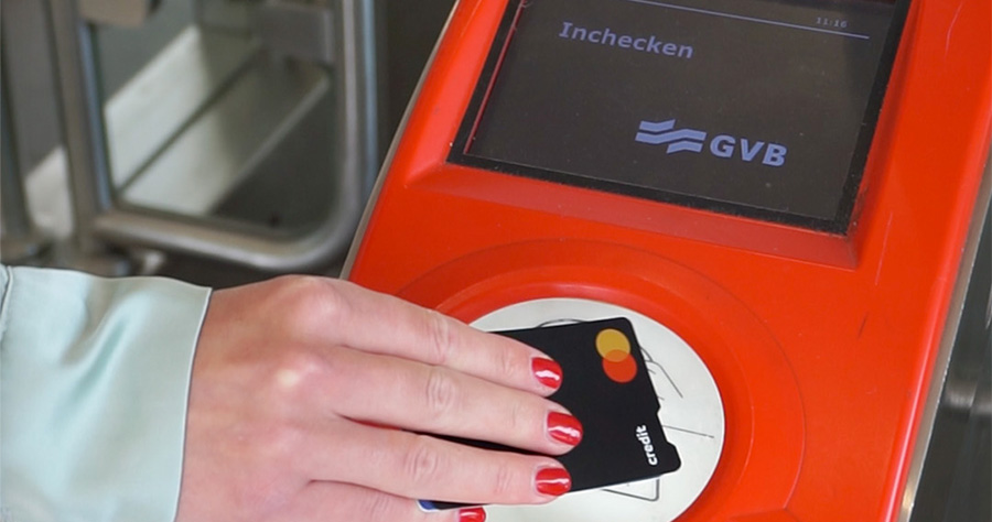 Nederland koploper in contactloos betalen in openbaar vervoer